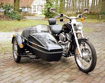 Velorex mit Harley Sportster